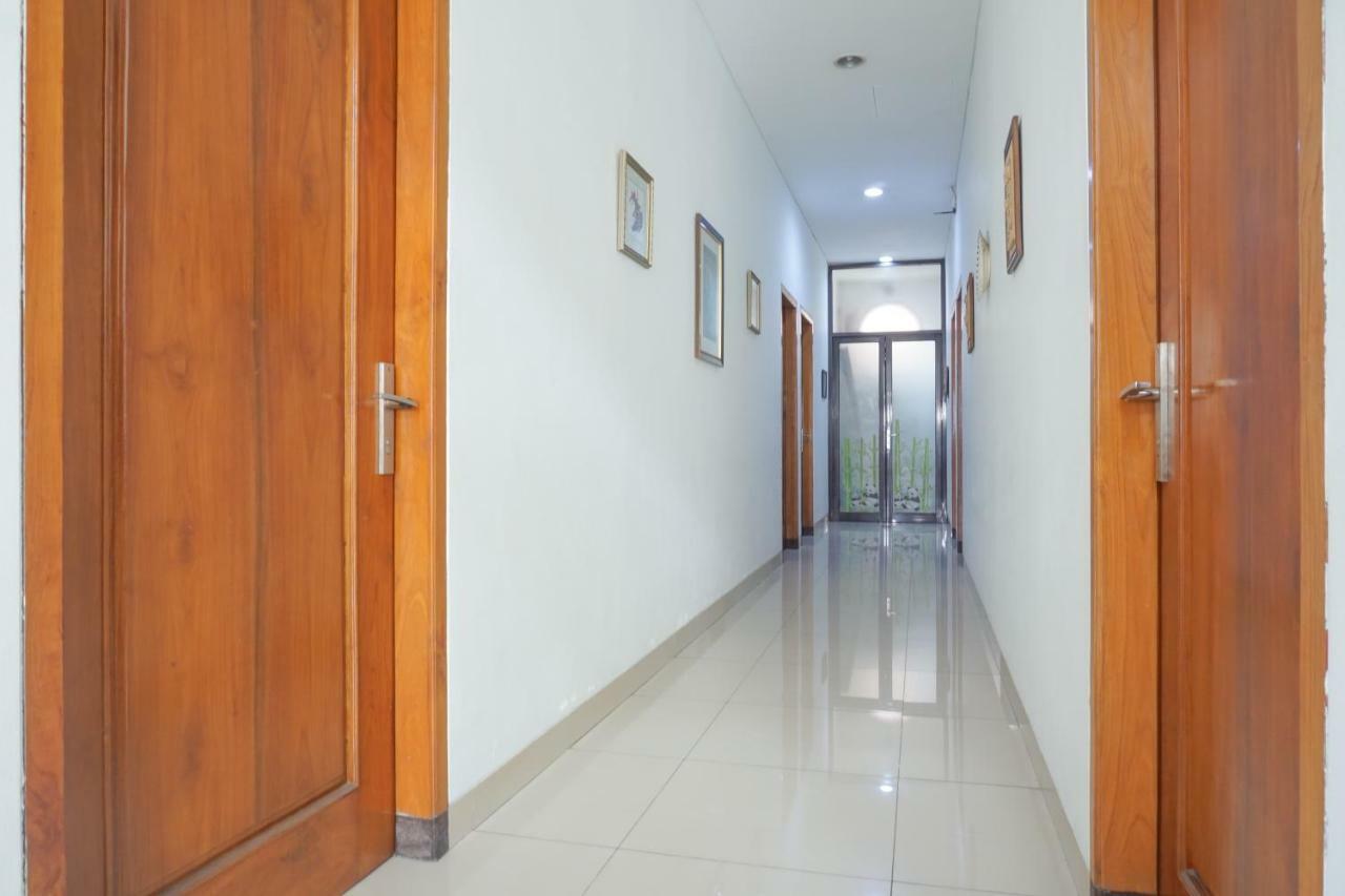 Residences by RedDoorz Syariah @ Buah Batu Bandung Bagian luar foto