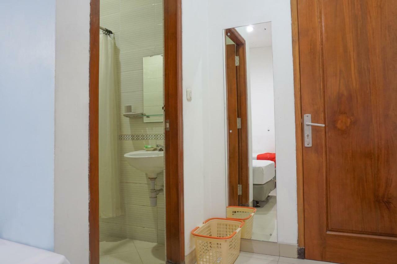Residences by RedDoorz Syariah @ Buah Batu Bandung Bagian luar foto