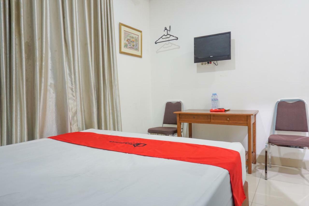 Residences by RedDoorz Syariah @ Buah Batu Bandung Bagian luar foto